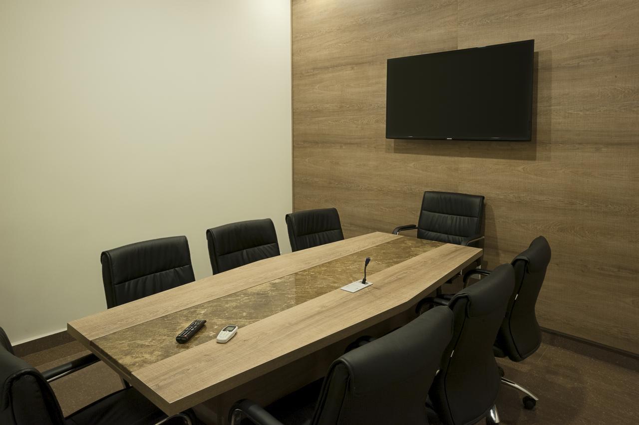 Hotel Tryp By Wyndham Cafe Royal 4*